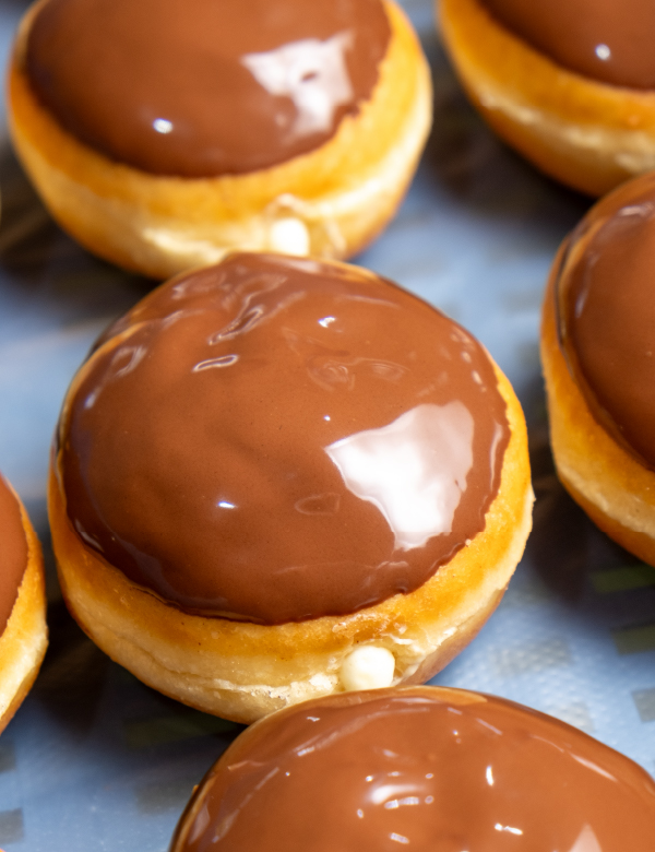 Donut Eclair